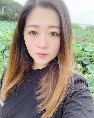 俞雪　德育处副主任